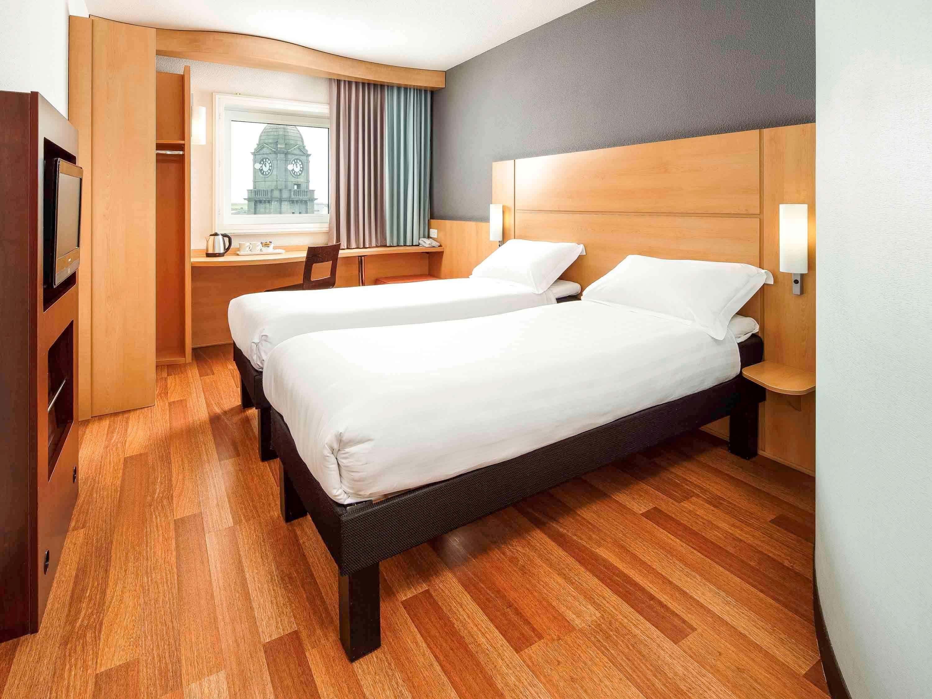 Ibis Centre - Quayside Отель Абердин